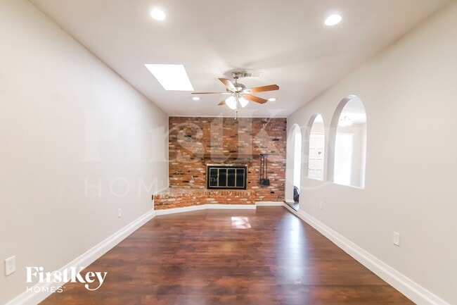 Photo - 6332 Norma St