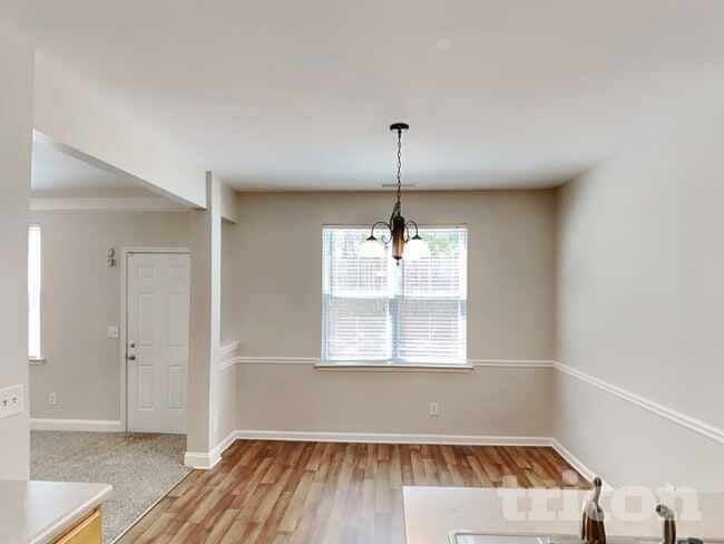 Photo - 34 Crescent Woode Dr