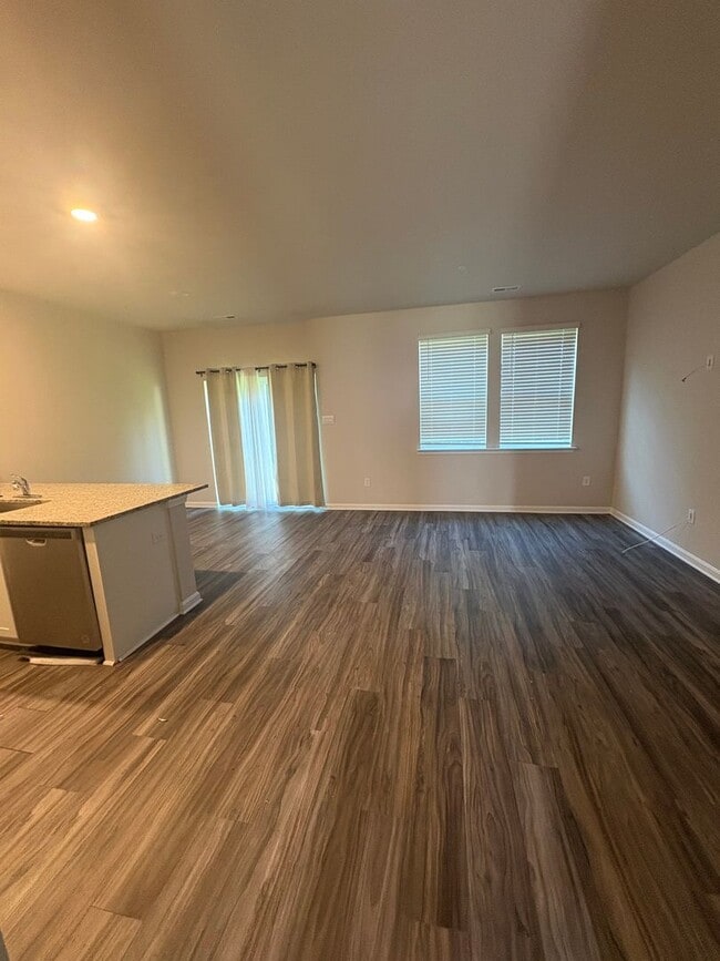 Photo - 3 Bedroom 2.5 Bath Townhouse Locust Run Northeastern SD