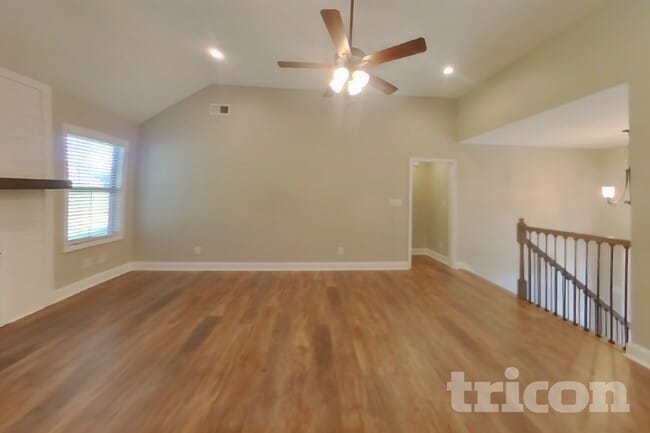 Photo - 1059 Spicer Dr