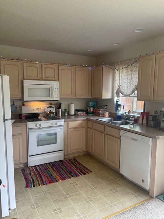 Photo - 1302 NE Tucson Way Unit #2