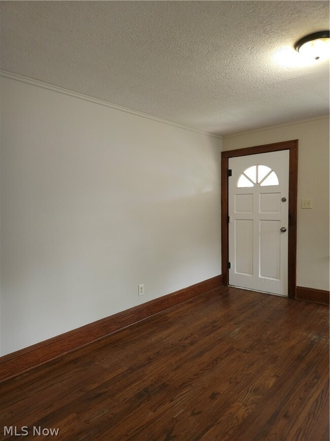 Photo - 578 Plum Ave