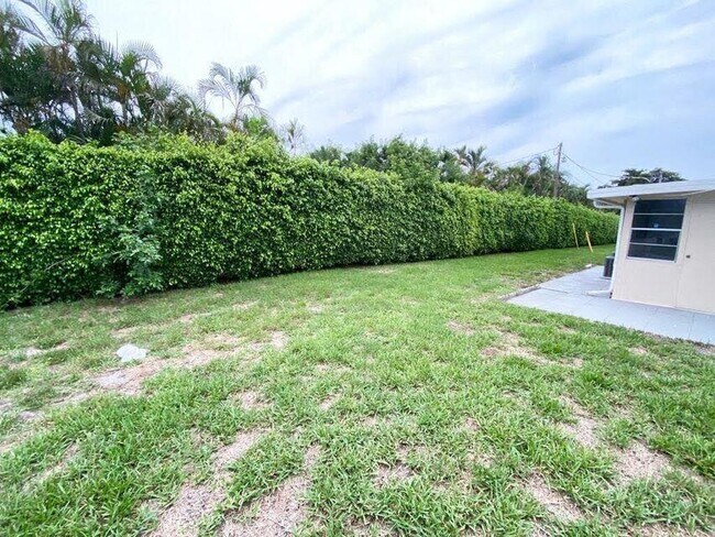 Photo - 2715 Ponce De Leon Blvd