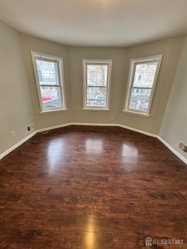 Photo - 260 Amherst St Unidad 1