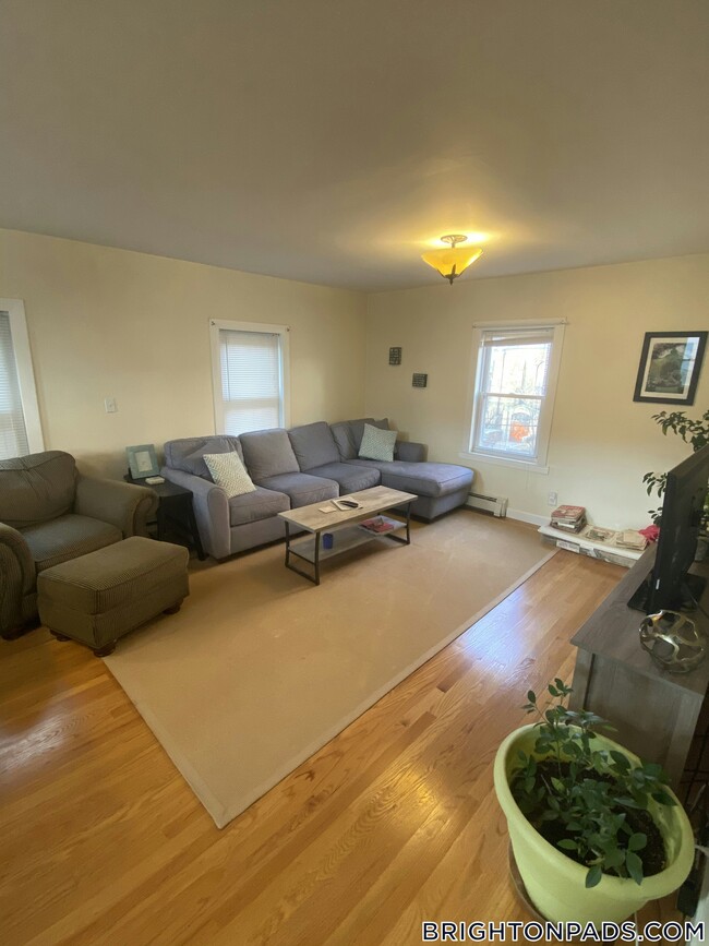 Photo - 345 Market St Unidad 2