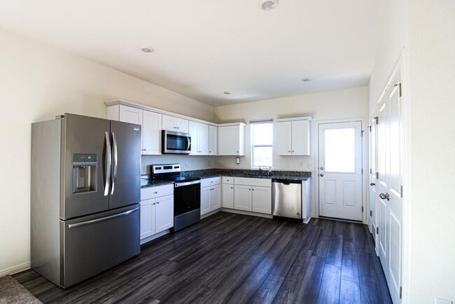 Photo - 627 Alterra Way