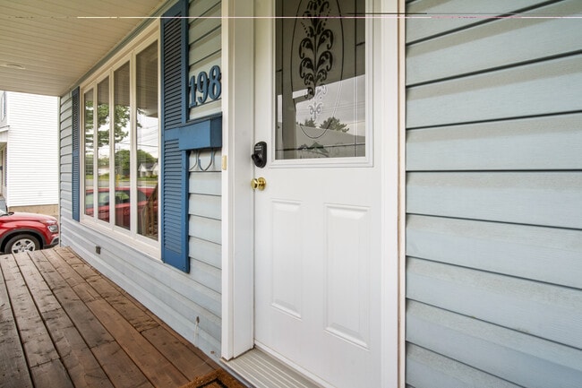 Photo - 198 Hennessey Rd