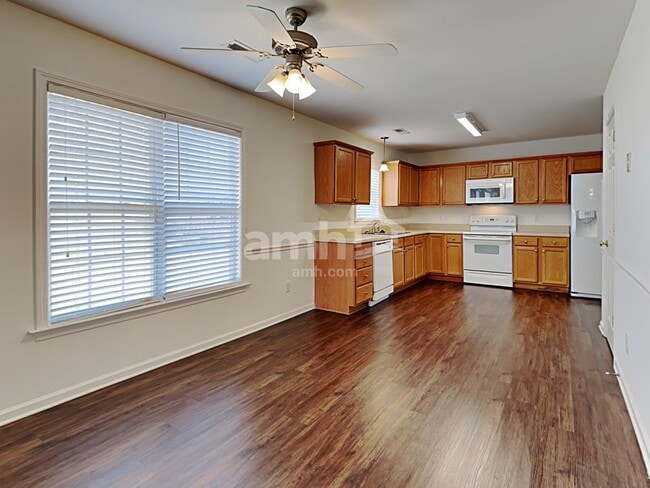 Photo - 1843 Longmont Dr