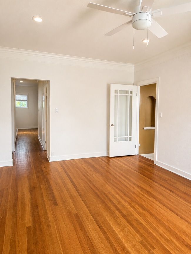 Photo - 3252 S University Dr
