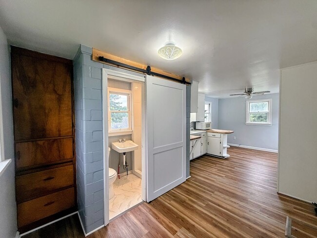 2300 39th St NW Unit 2300