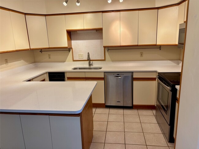 Photo - 1830 Veranda Dr