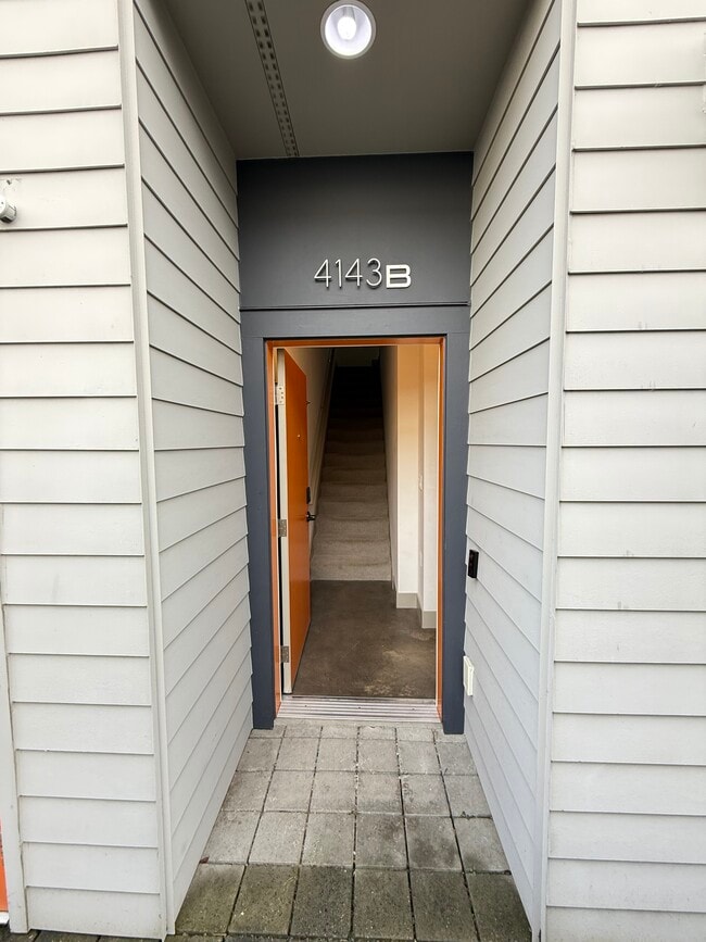 Photo - 4143 California Ave SW