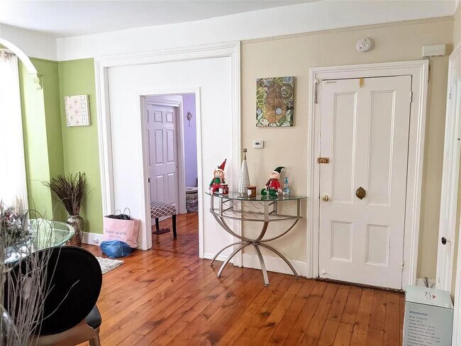 Photo - 41 Hutton St Unit 1