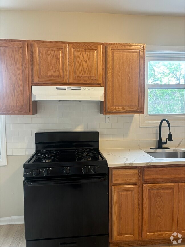 Building Photo - 660 S 12th St Unit 1 Rental