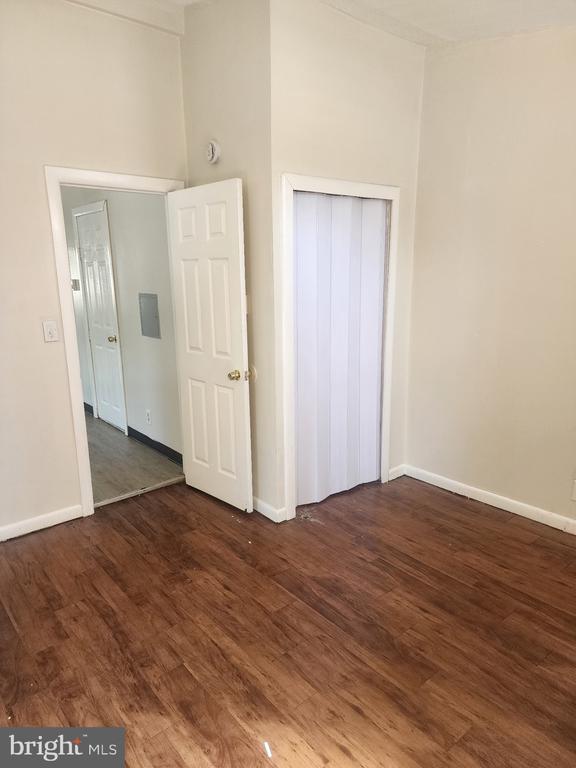 Photo - 203 W McNeal St