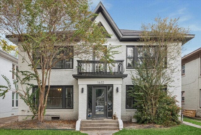 Photo - 1632 Hawthorne St Unit 1