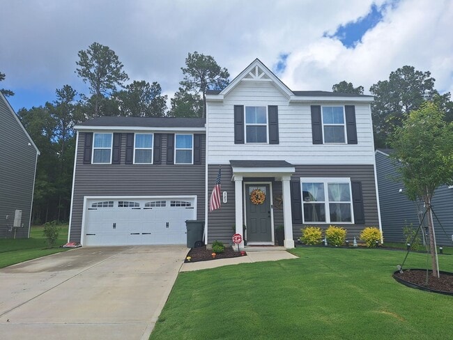 Outstanding Four Bedroom Home Less Than 10... - Outstanding Four Bedroom Home Less Than 10...