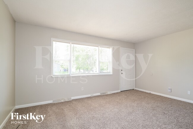 110 Robert Dr