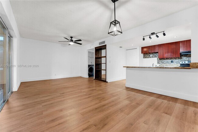 5653 Blueberry Ct