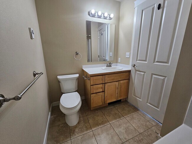 Photo - Cambridge Place I - 2235 Unit #1