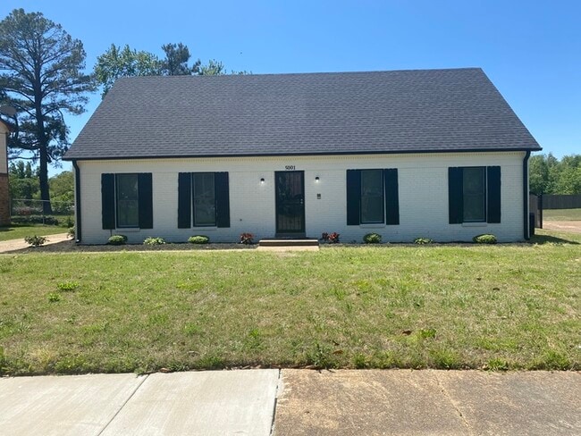 Building Photo - 5001 Whitworth Rd