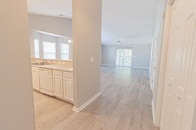 Photo - 4850 Meadowsweet Dr
