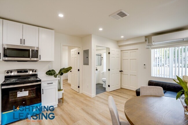 Photo - 12304 Burbank Blvd Unit 15