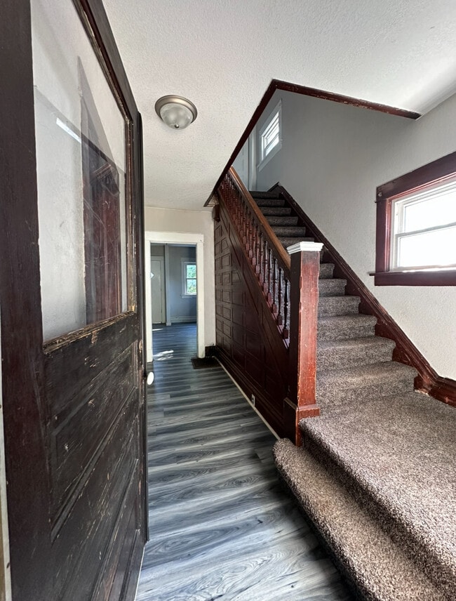 Photo - 430 Florence St