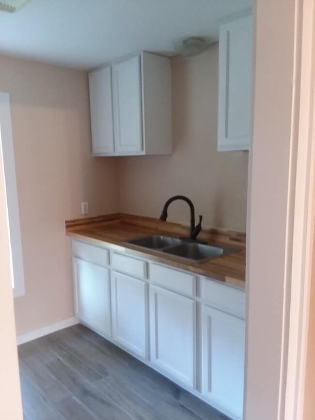 201 Stockman St