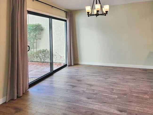 Photo - 8396 Sunbeam Cir