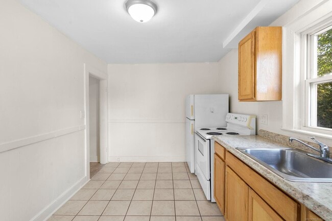 Photo - 113 E Main St Unit 4