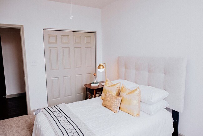 The Laurel Flats Apartments