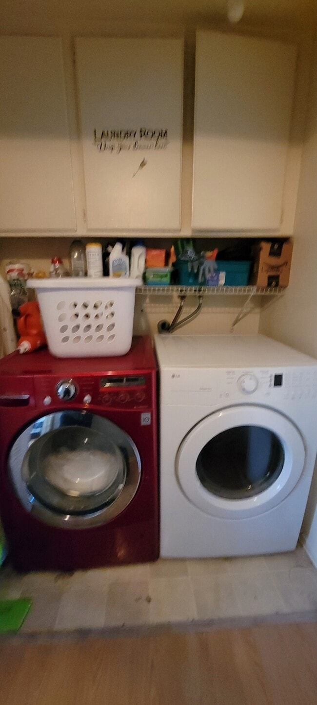 Photo - 335 E Plymouth St