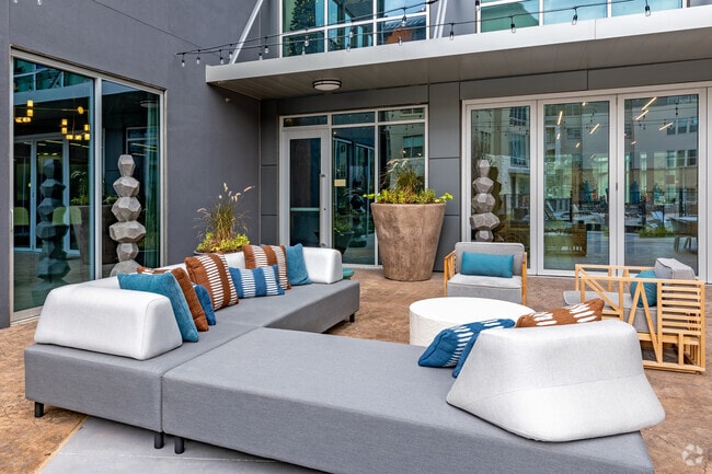 Courtyard Lounge