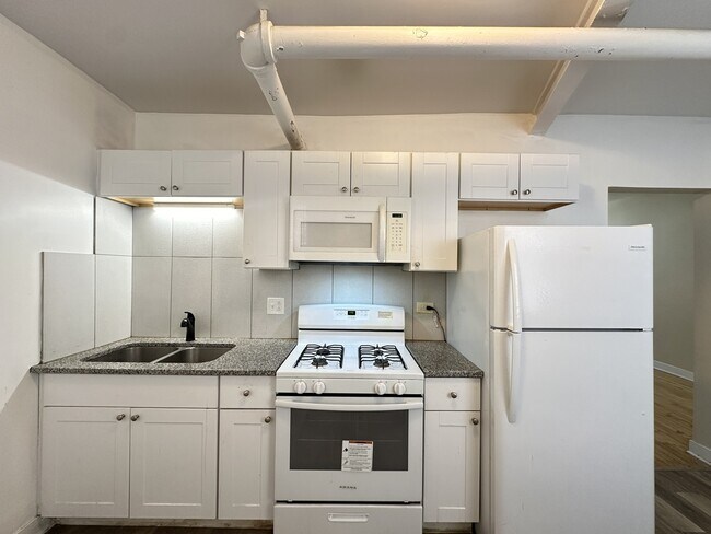 Photo - 4824 W Addison St Unit RG