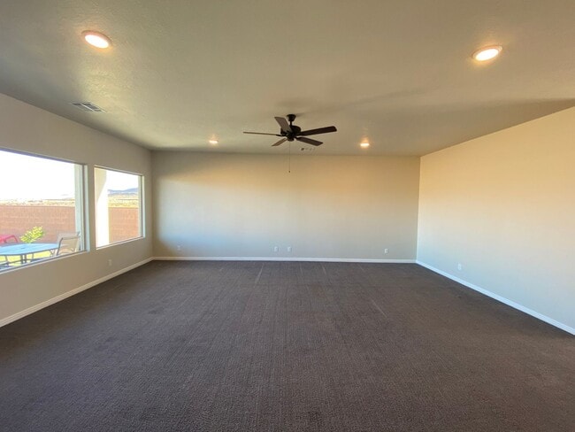 Photo - Stunning 6 bedroom in Little Valley