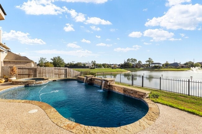 19403 Country Village Dr