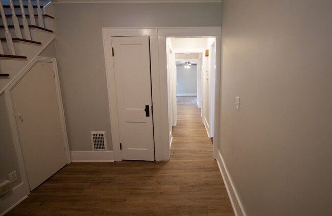 Photo - 214 Duffern Dr