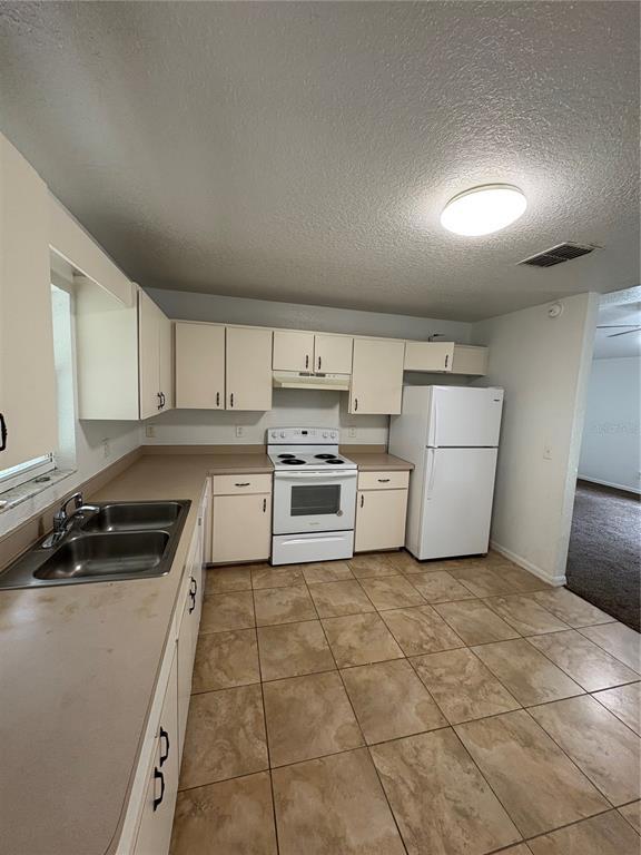 Photo - 53 Hemlock Radial Loop