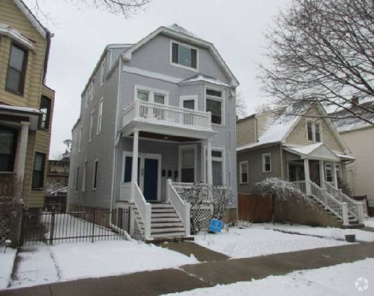 Building Photo - 2172 W Eastwood Ave Unit Apt 1