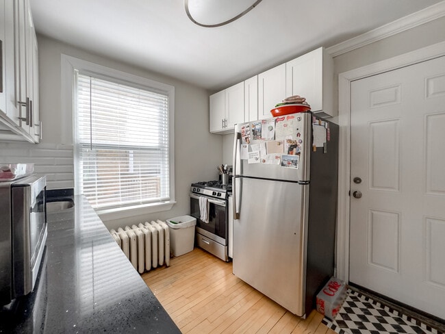 Photo - 733 Elm Unidad 203