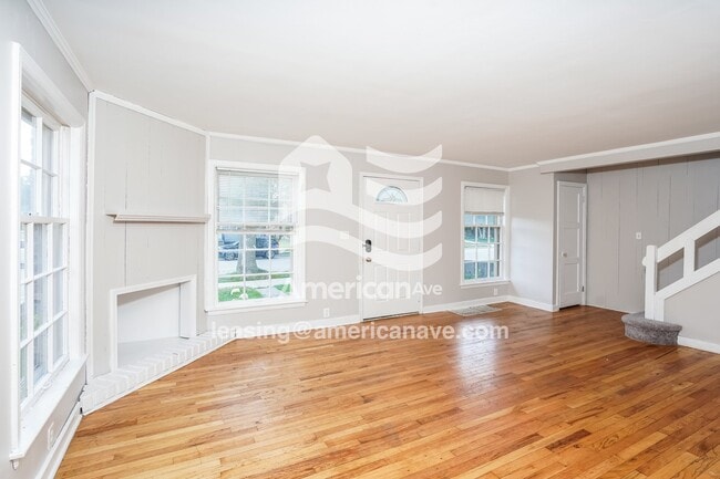 Photo - 2408 Webster St