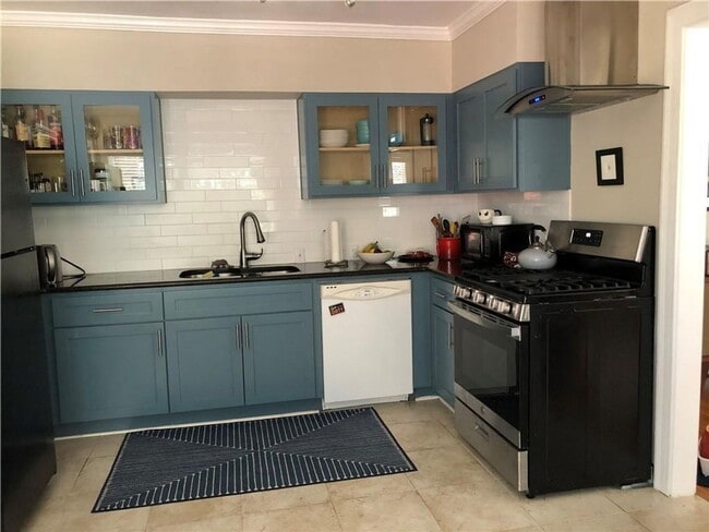 Photo - 2920 Windsor Rd Unit B