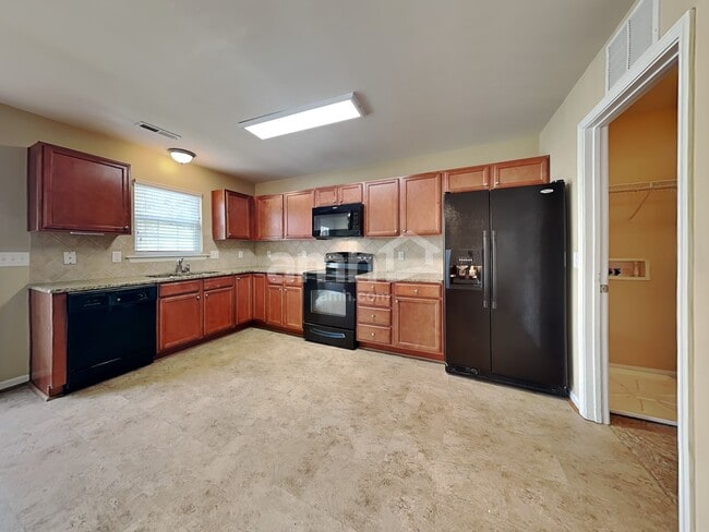 5137 Benjamin Ct