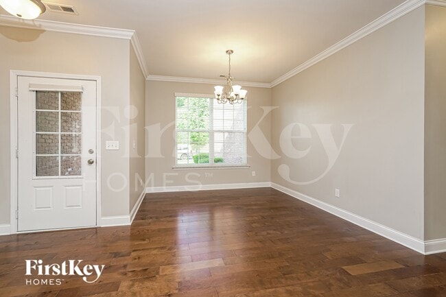 Photo - 1643 Ashmead Ln
