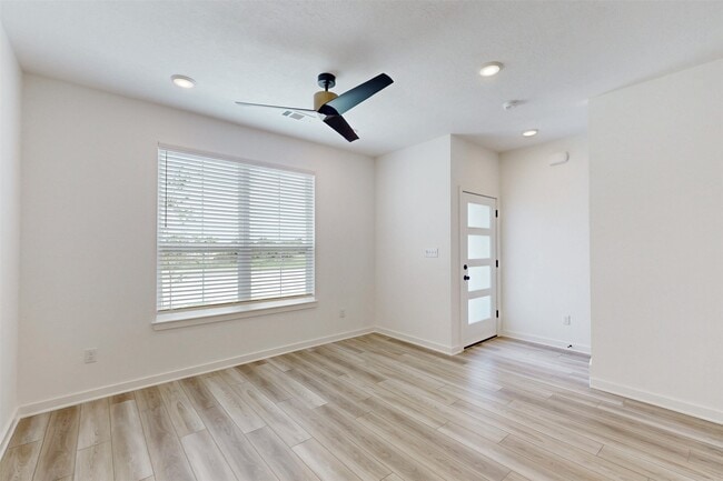 Photo - 1239 Dorothy Ln