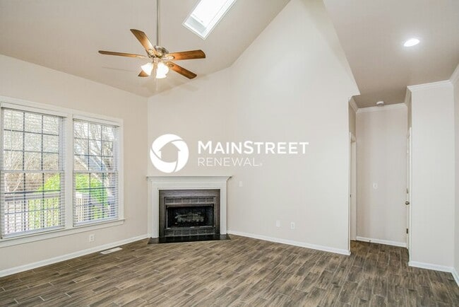 Photo - 3 Bedroom Pet-Friendly Home in RALEIGH, NC with Main Street Renewal