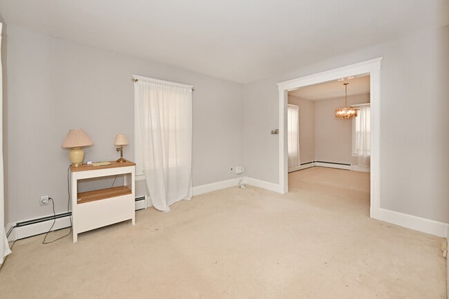 Photo - 264 Morse Ave