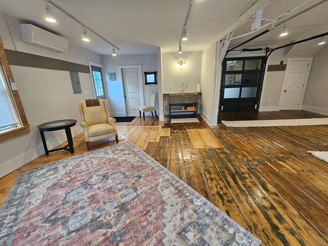 Photo - 185 Main St Unit 2nd Floor Industrial Stud