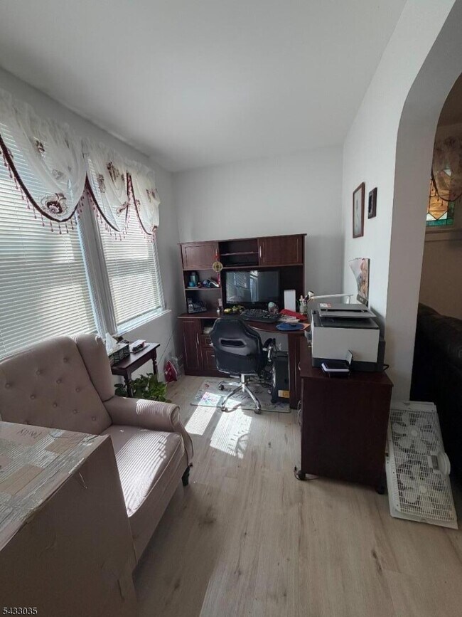 Photo - 400 N 11th St
